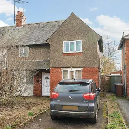 Buy this 3 bed duplex on Easington Road in Banbury, OX16 9HJ