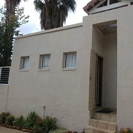 Image 2 - Woodburn Road, Morningside, Sandton, 2057, South Africa - Apartment for rent