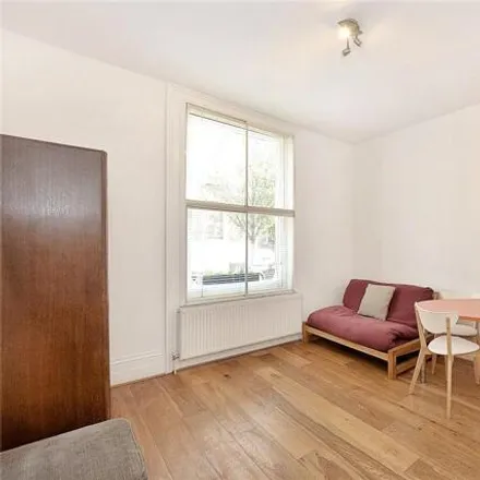 Image 3 - 102 Finborough Road, London, SW10 9DX, United Kingdom - Apartment for sale