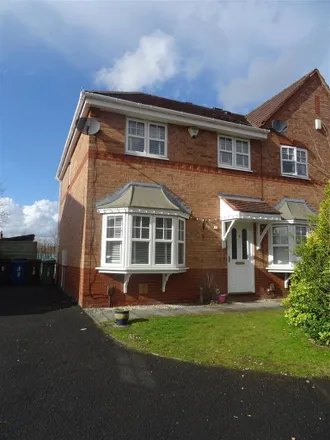 Rent this 3 bed duplex on Coltsfoot Close in Leigh, WN7 2HE