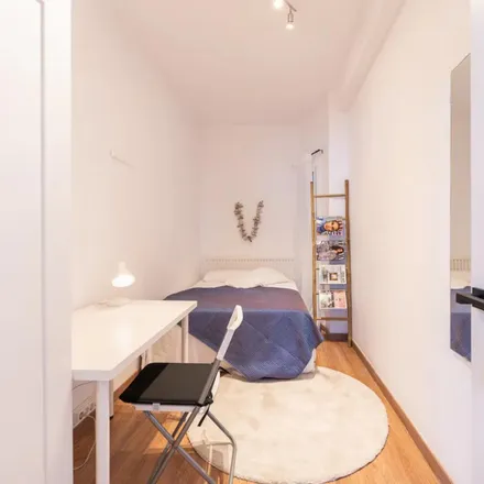 Rent this 4 bed apartment on Farmàcia Sunyer i Lefort in Jordi, Avinguda de la República Argentina