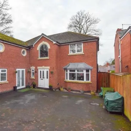 Buy this 6 bed house on Ross Close in Bottling Wood, Hindley