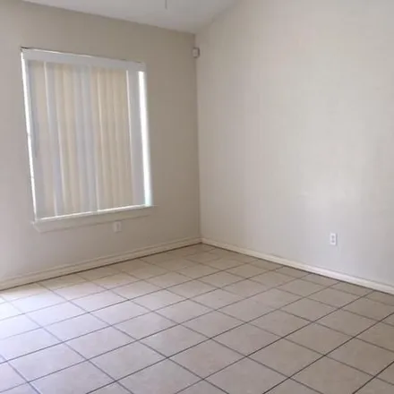 Image 6 - 2441 West Tahiti Drive, Edinburg, TX 78541, USA - Apartment for rent