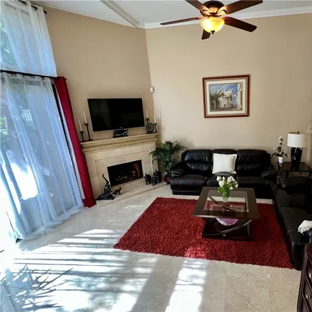 Image 4 - 387 West Wilson Street, Thurin, Costa Mesa, CA 92627, USA - Townhouse for sale