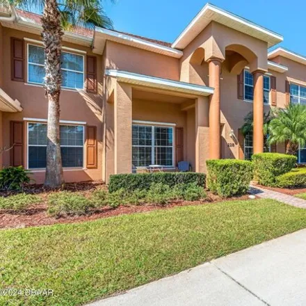 Image 2 - 228 Airport Road, South Village, New Smyrna Beach, FL 32168, USA - Townhouse for sale