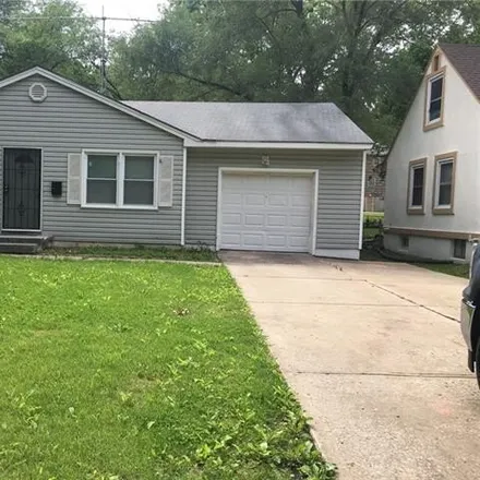Buy this 3 bed house on 6620 College Avenue in Kansas City, MO 64132