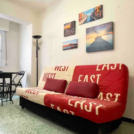 Rent this 2 bed apartment on Carrer Castaños / Calle de los Castaños in 9, 03130 Santa Pola