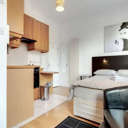 Rent this 1 bed apartment on Hendon Way in Finchley Road, London