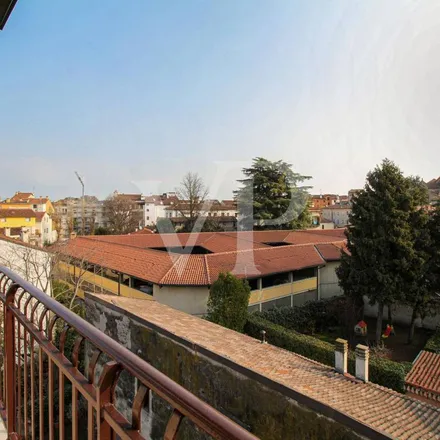 Rent this 4 bed apartment on Contra' Lodi 25 in 36100 Vicenza VI, Italy