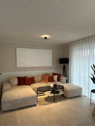 Rent this 2 bed apartment on Friedrichshulder Weg 172 in 25469 Halstenbek, Germany