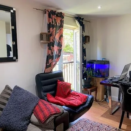Image 3 - Asbury Court, West Bromwich, B43 6QS, United Kingdom - Apartment for rent