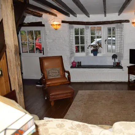 Image 4 - The Bank, Bidford on Avon, B50 4NT, United Kingdom - House for rent