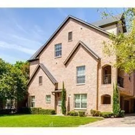 Rent this 3 bed condo on 3421 McFarlin Boulevard in University Park, TX 75205