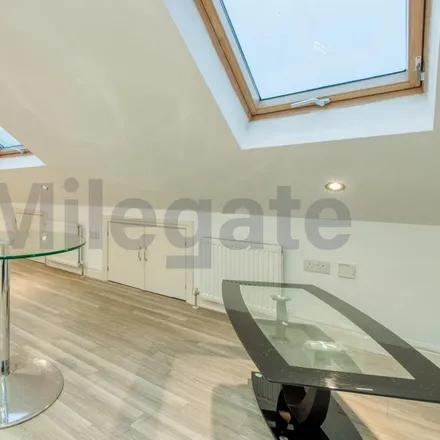 Image 3 - Station Road, The Hyde, London, NW4 4NH, United Kingdom - Apartment for rent