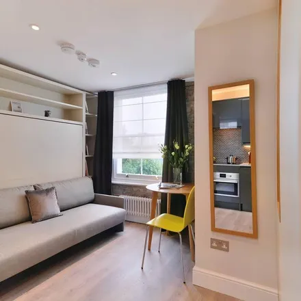 Image 3 - 33 Linden Gardens, London, W2 4HB, United Kingdom - Apartment for rent