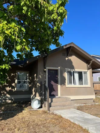 Buy this 2 bed house on 707 East Denver Street in Caldwell, ID 83605