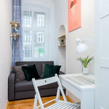 Rent this 4 bed room on Stanisława Staszica 3 in 60-531 Poznań, Poland