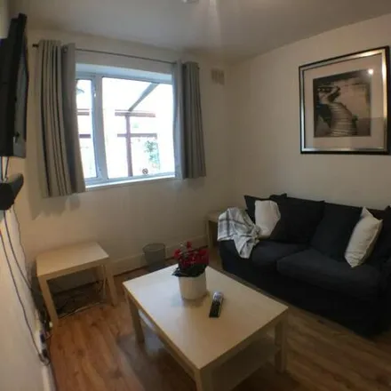 Image 7 - 98 East Ferry Road, Cubitt Town, London, E14 3LL, United Kingdom - House for rent