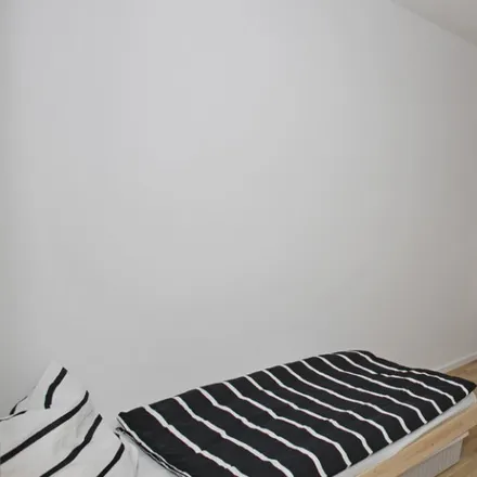 Rent this 4 bed room on Bismarckstraße 61 in 10627 Berlin, Germany
