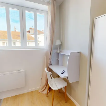 Rent this 1 bed apartment on 21 Boulevard Maréchal Gallieni in 21000 Dijon, France