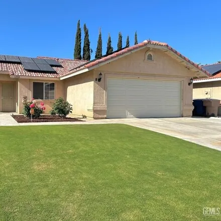 Buy this 3 bed house on 6008 Georgia Pine Way in Bakersfield, CA 93313