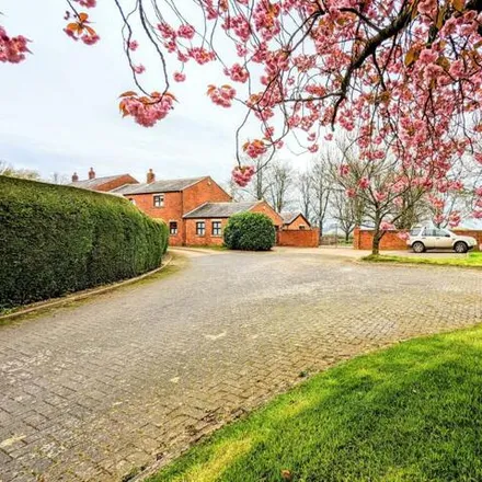 Image 1 - Preston Road, Inskip, PR4 0TU, United Kingdom - House for sale