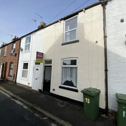 Rent this 2 bed townhouse on Cherry Tree Terrace in Beverley, HU17 0EN