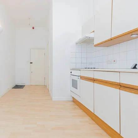 Image 2 - Uchi, 144 Clarence Road, Lower Clapton, London, E5 8DY, United Kingdom - Apartment for rent