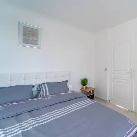 Rent this 3 bed apartment on Rue de l'Île-de-France in 93270 Sevran, France