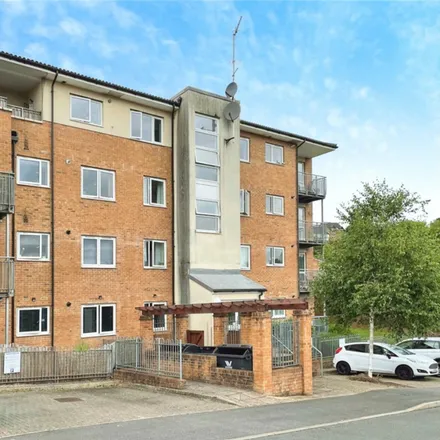 Rent this 2 bed apartment on Hennerton Way in Buckinghamshire, HP13 7UE