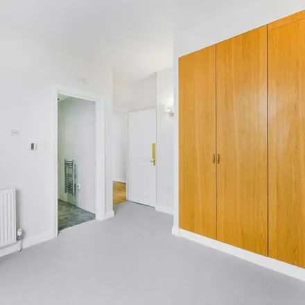 Rent this 3 bed apartment on 106 Grosvenor Road in London, SW1V 3LG