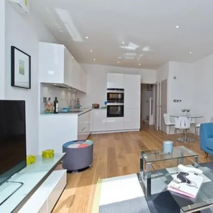 Image 5 - 262 The Broadway, London, SW19 1SB, United Kingdom - House for rent