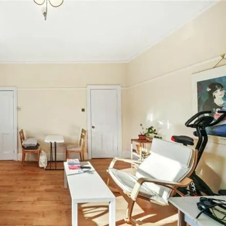 Image 5 - Fassett Road, London, KT1 2FL, United Kingdom - Apartment for sale