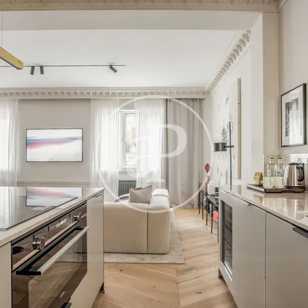 Rent this 3 bed apartment on Restaurante Indiano in Calle de Claudio Coello, 70