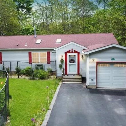 Buy this 3 bed house on 1913 Horseshoe Bnd in Tobyhanna, Pennsylvania