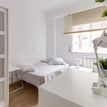 Rent this 3 bed apartment on Madrid in Calle Valderrey, 37