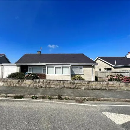 Buy this 2 bed house on Lôn Ceredigion in Pwllheli, LL53 5PP