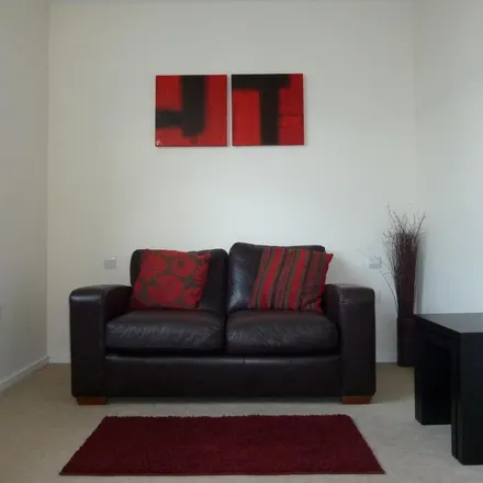 Rent this 1 bed apartment on East Street in Leeds, LS9 8DS