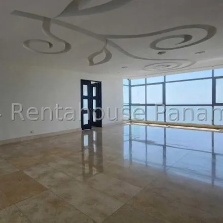 Rent this 4 bed apartment on PH Greenbay in Calle Greenbay, 0816