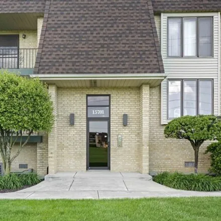 Buy this 2 bed condo on 15759 South Sunset Ridge Court in Orland Park, Orland Township