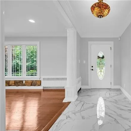 Image 2 - 365 New Rochelle Rd, Bronxville, New York, 10708 - House for sale