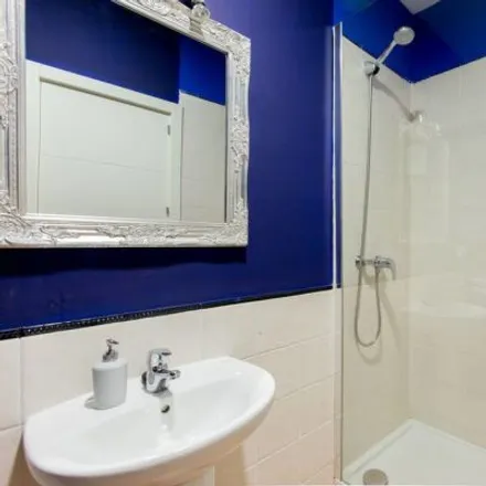 Rent this 3 bed apartment on Madrid in Calle de la Torrecilla del Leal, 21