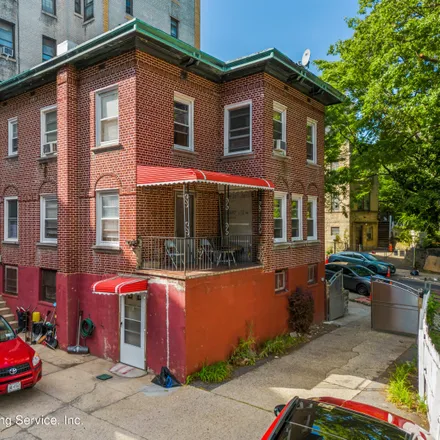 Buy this 3 bed house on 84 West 197th Street in New York, NY 10468