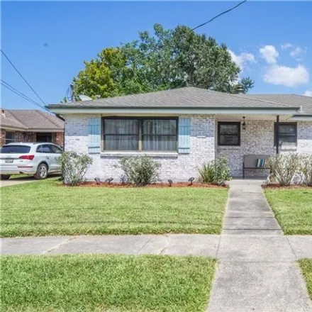 Buy this 3 bed house on 817 East William David Parkway in Metairie, LA 70005