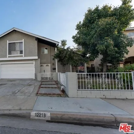 Image 3 - 12218 Renville Street, Lakewood, CA 90715, USA - House for sale