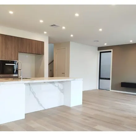 Rent this 5 bed apartment on Parkview Road in Alphington VIC 3078, Australia