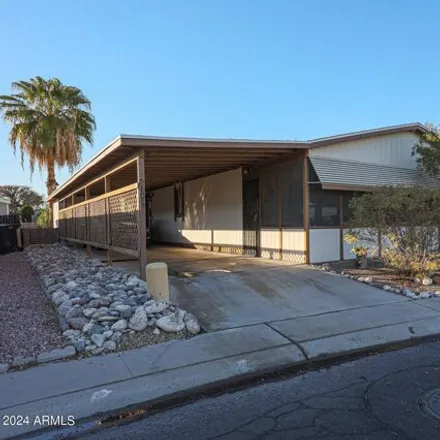 Buy this studio apartment on 11275 N 99th Ave Lot 106 in Peoria, Arizona