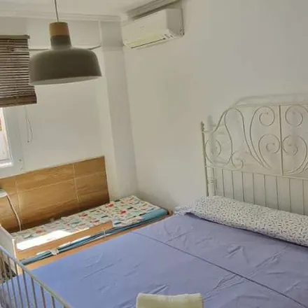 Image 5 - Carrer de Na Jordana, 25, 46009 Valencia, Spain - Apartment for rent