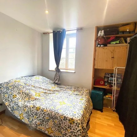Rent this 2 bed apartment on Rue Suzerain 49 in 6800 Freux, Belgium