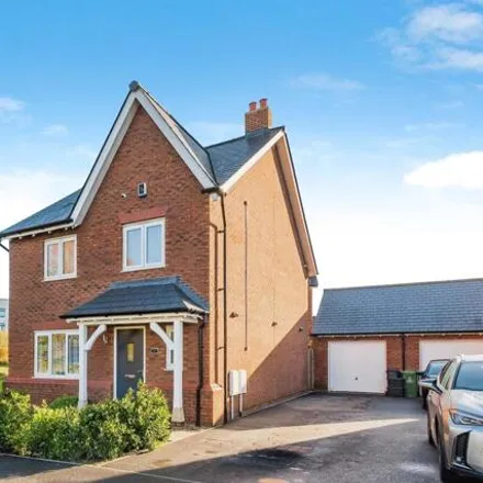 Buy this 4 bed house on William Morris Way in Swindon, SN25 2PT